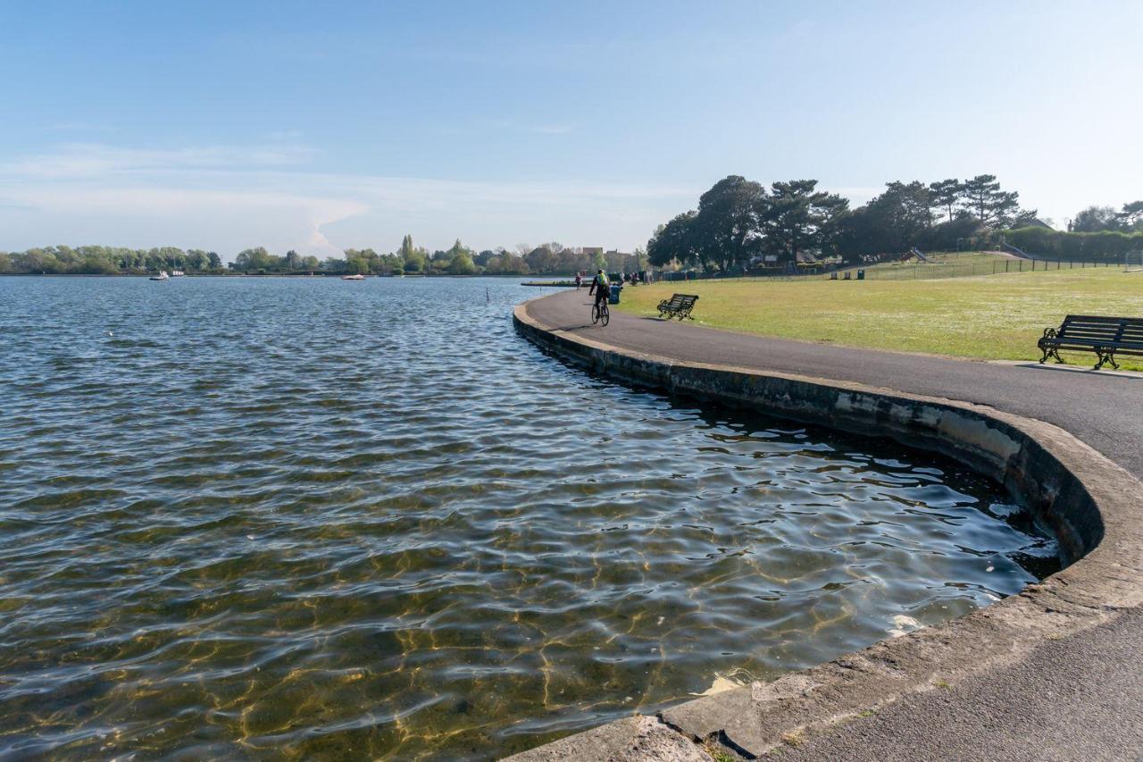 Park Lake View Poole Ngoại thất bức ảnh