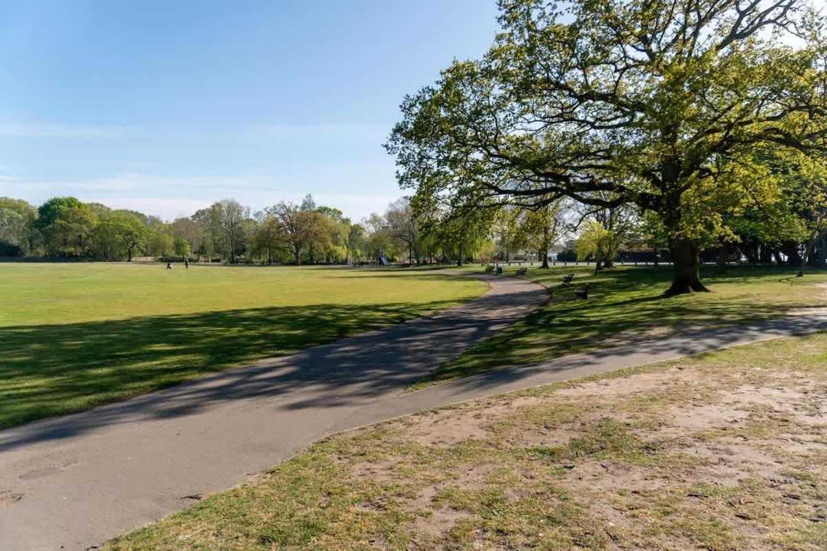 Park Lake View Poole Ngoại thất bức ảnh